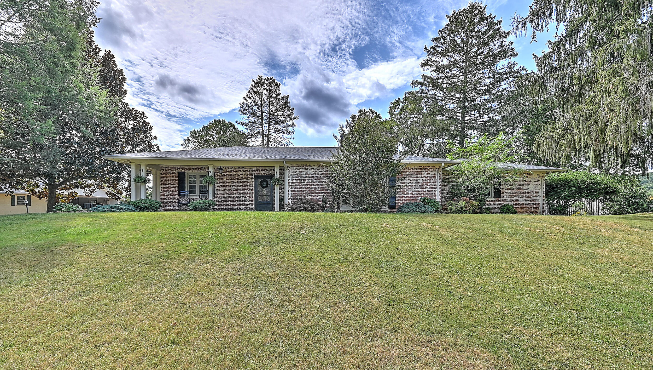 105 Mimosa Road Bristol, TN 37620 - Photo 6 of 114 Mimosa-4