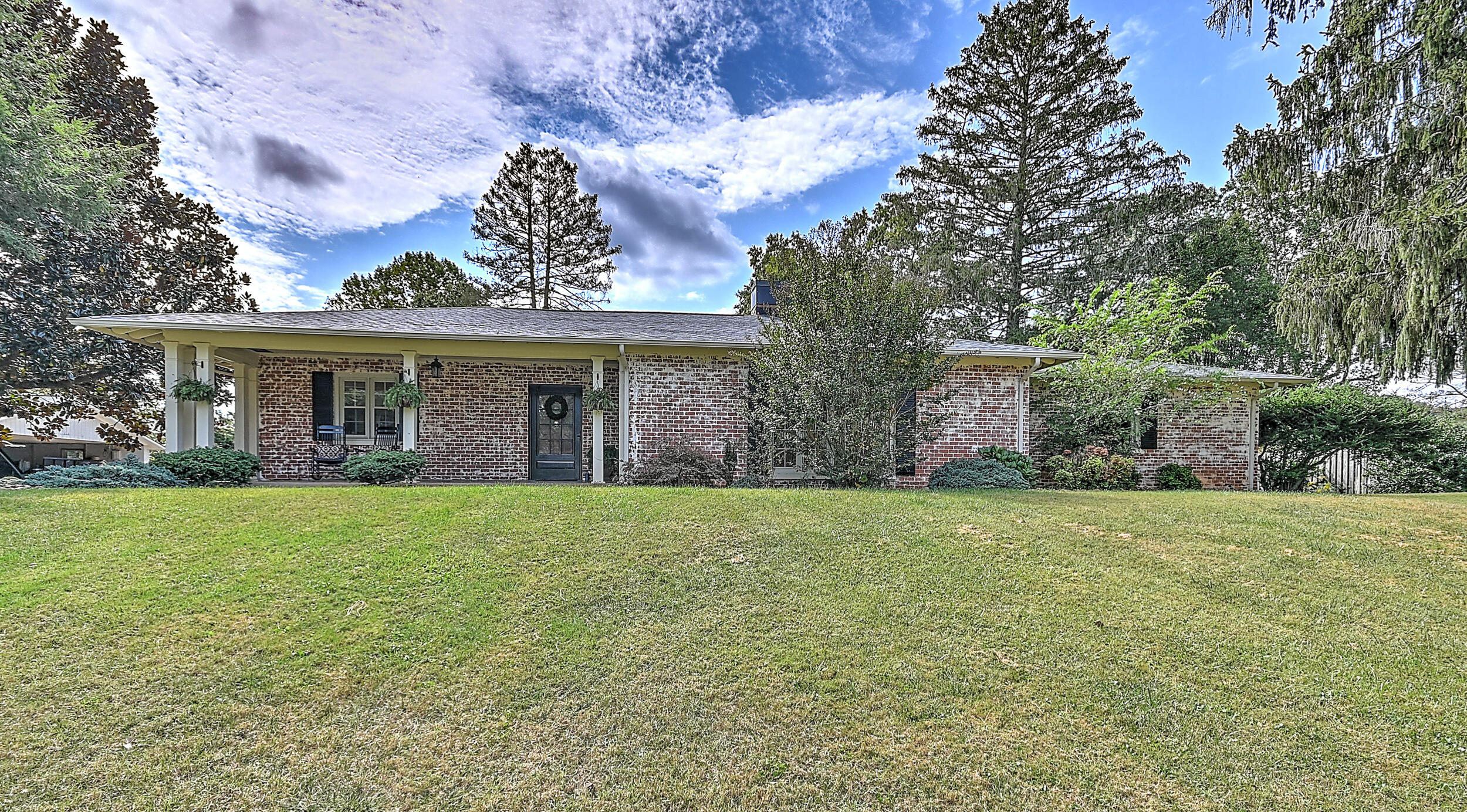 105 Mimosa Road Bristol, TN 37620 - Photo 7 of 114 Mimosa-7