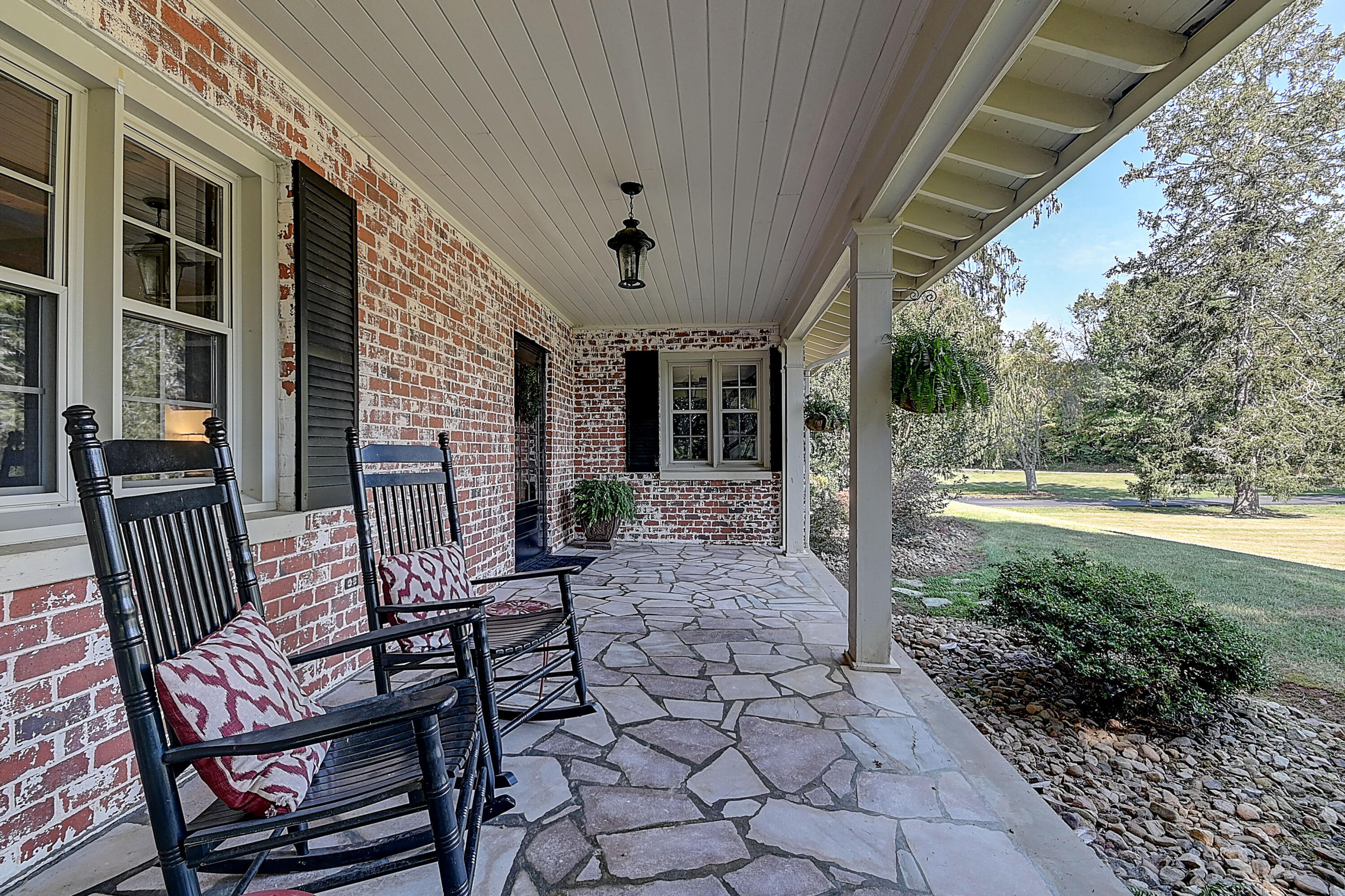 105 Mimosa Road Bristol, TN 37620 - Photo 8 of 114 Mimosa-11