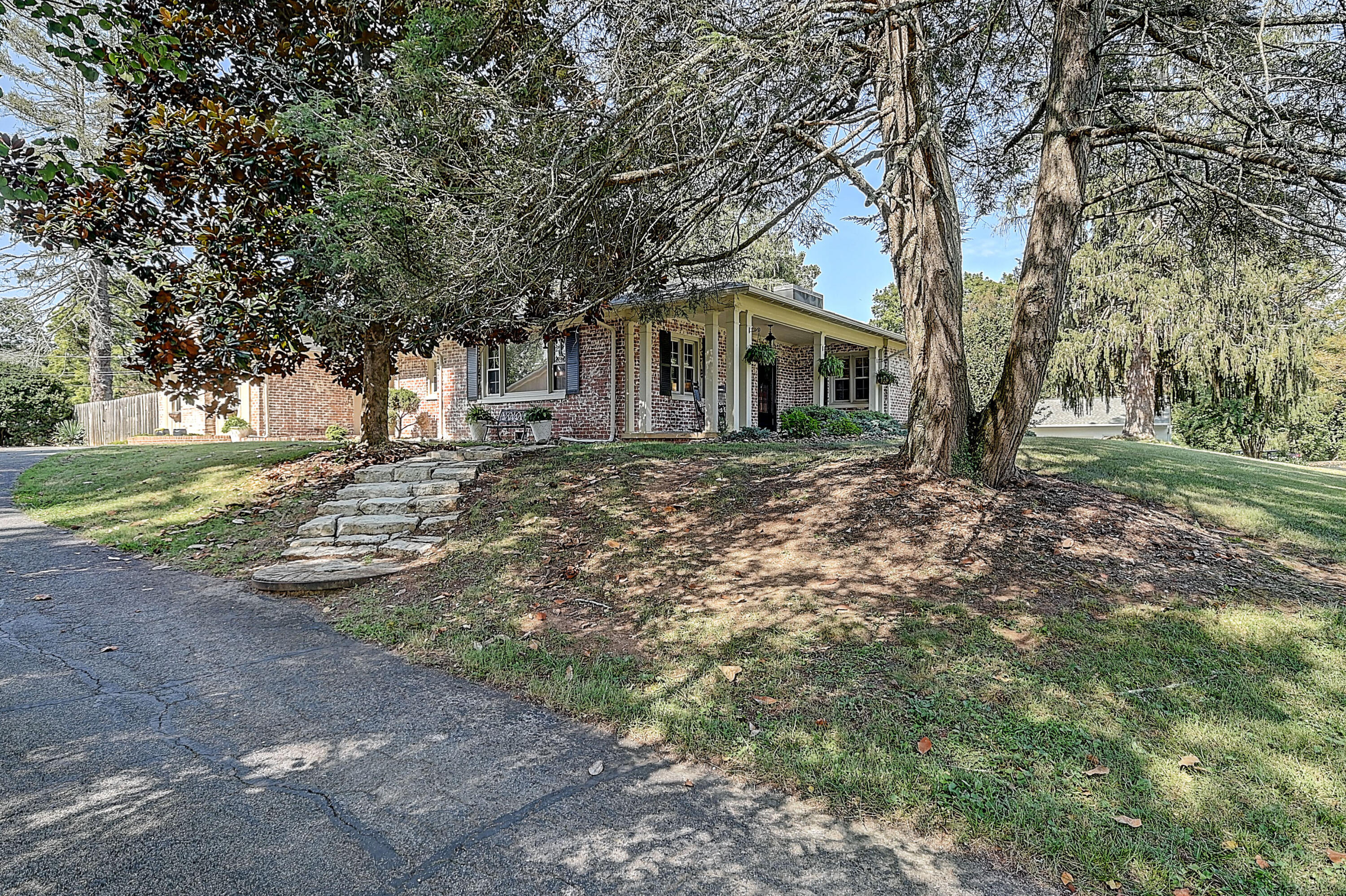105 Mimosa Road Bristol, TN 37620 - Photo 92 of 114 Mimosa-94
