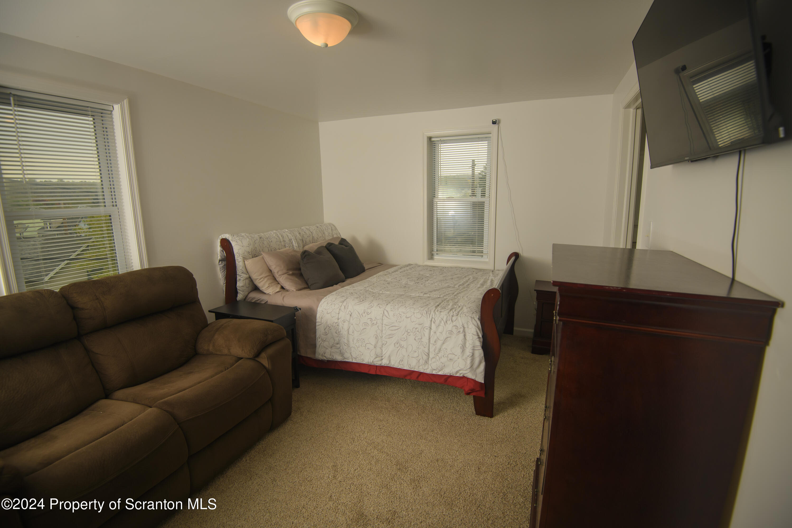 1001 Ridge Street Olyphant, PA 18447 - Photo 11 of 21 Gallery Image 11