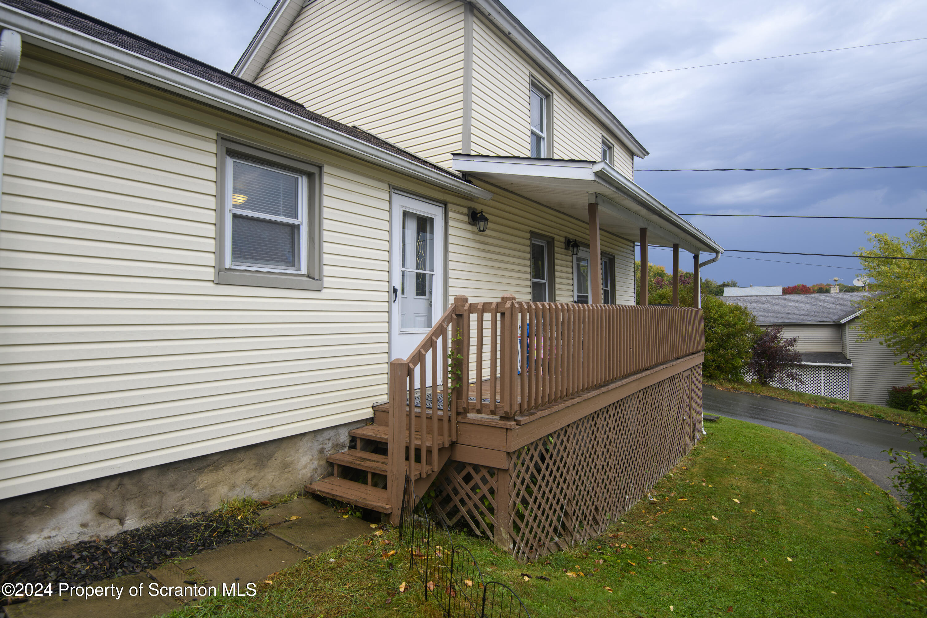 1001 Ridge Street Olyphant, PA 18447 - Photo 2 of 21 Gallery Image 2