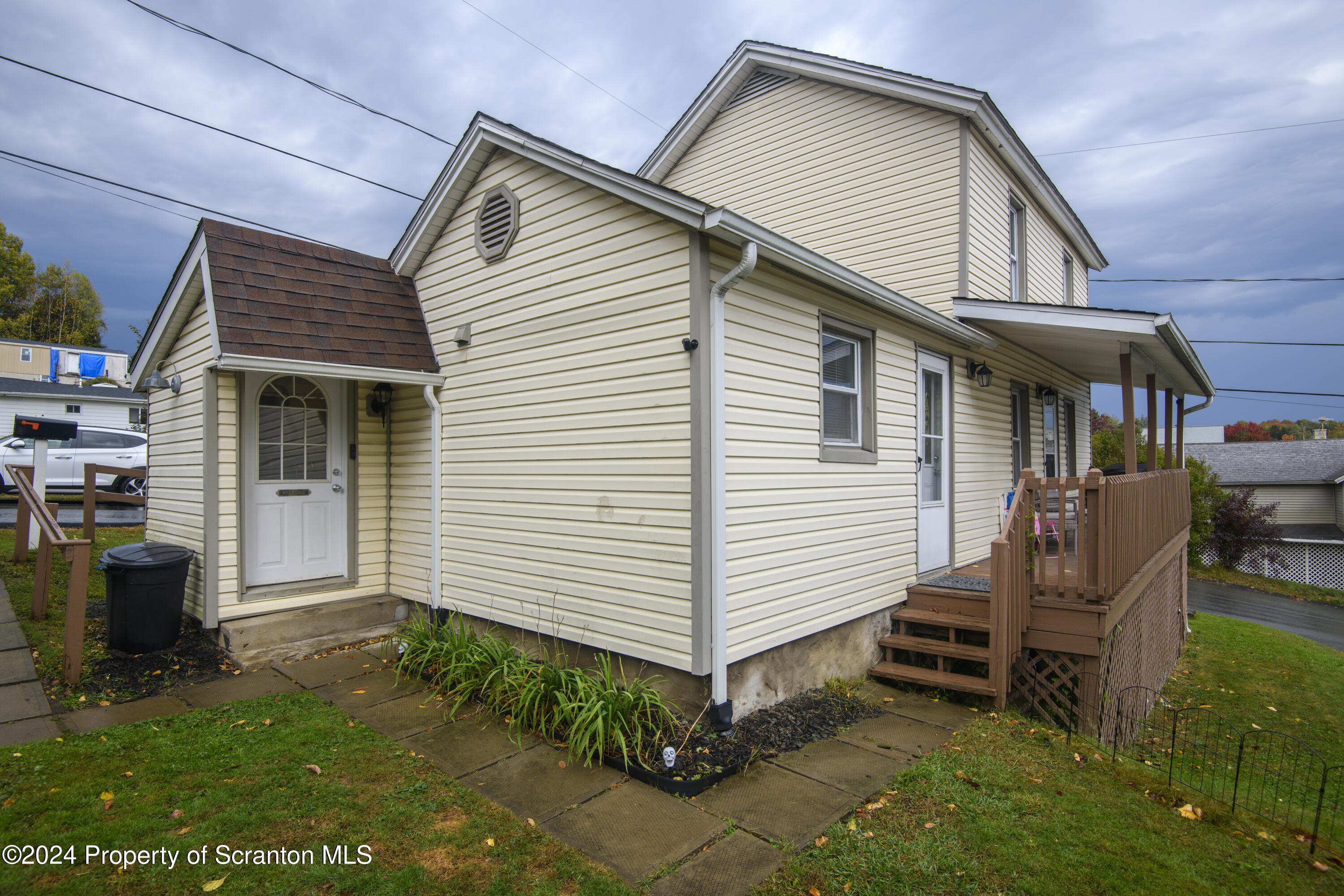 1001 Ridge Street Olyphant, PA 18447 - Photo 3 of 21 Gallery Image 3