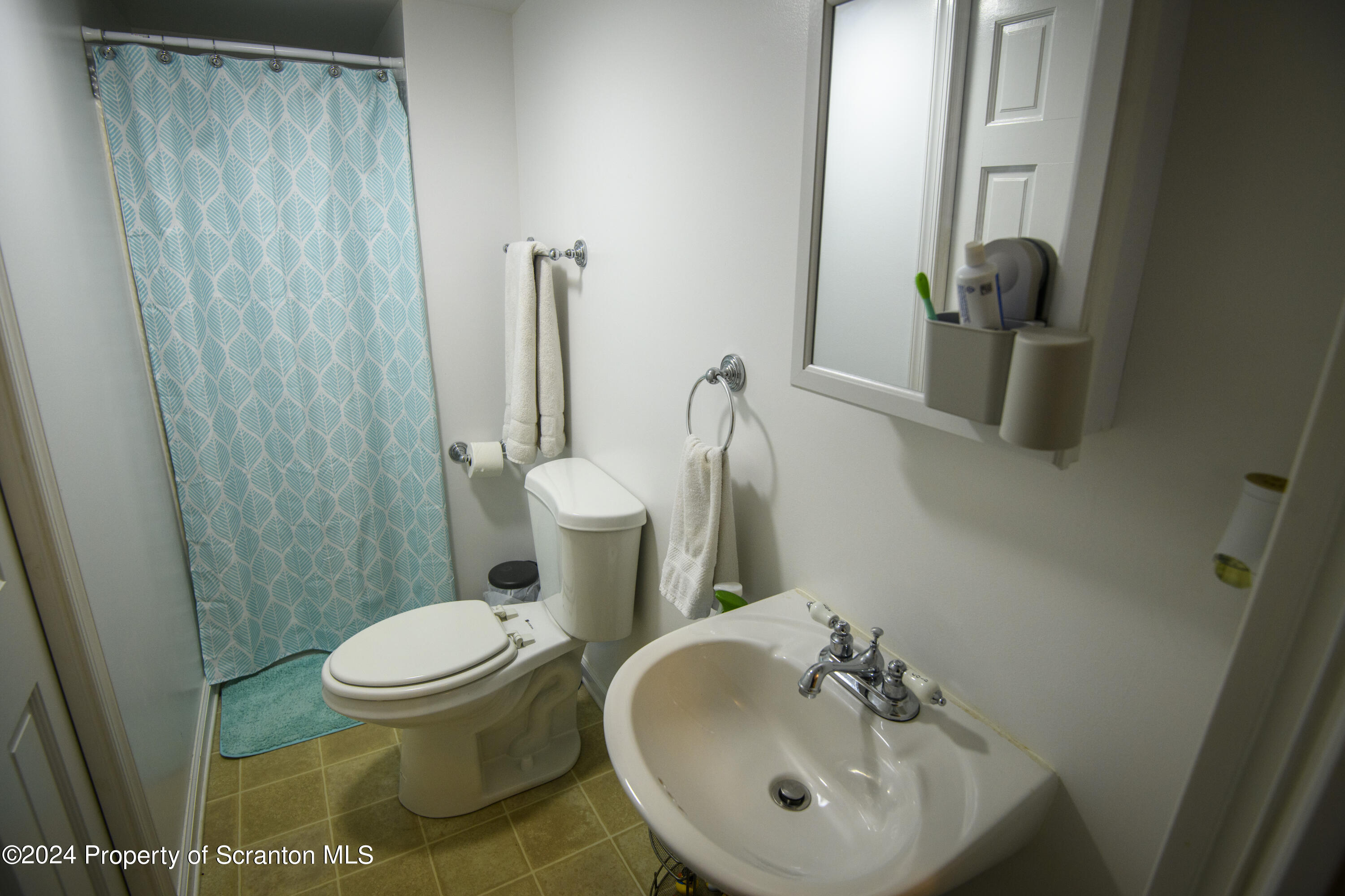 1001 Ridge Street Olyphant, PA 18447 - Photo 7 of 21 Gallery Image 7