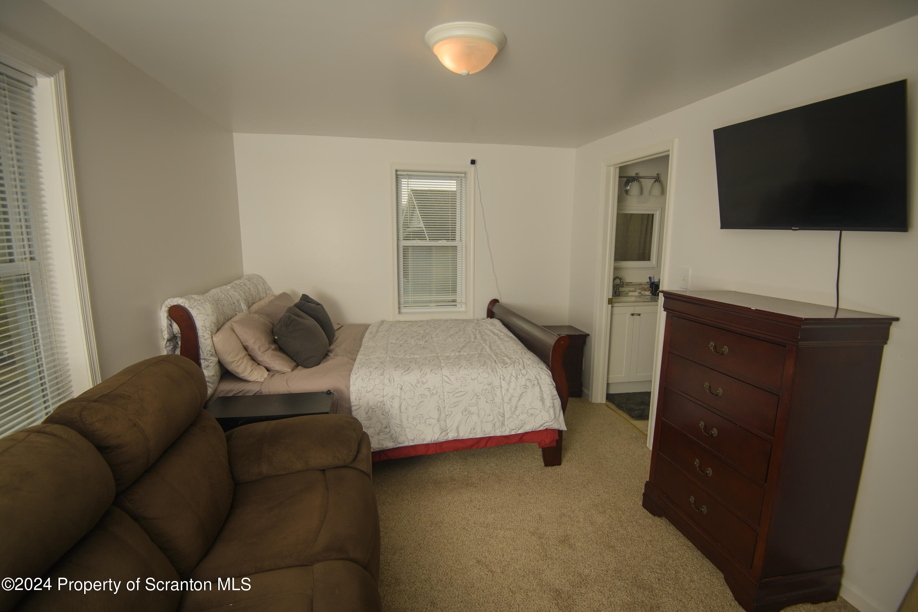 1001 Ridge Street Olyphant, PA 18447 - Photo 10 of 21 Gallery Image 10
