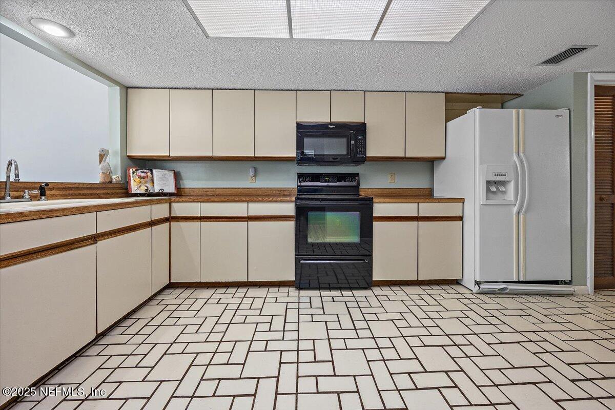 314 8th Street, Unit A Atlantic Beach, FL 32233 - Photo 11 of 31 12-Kitchen