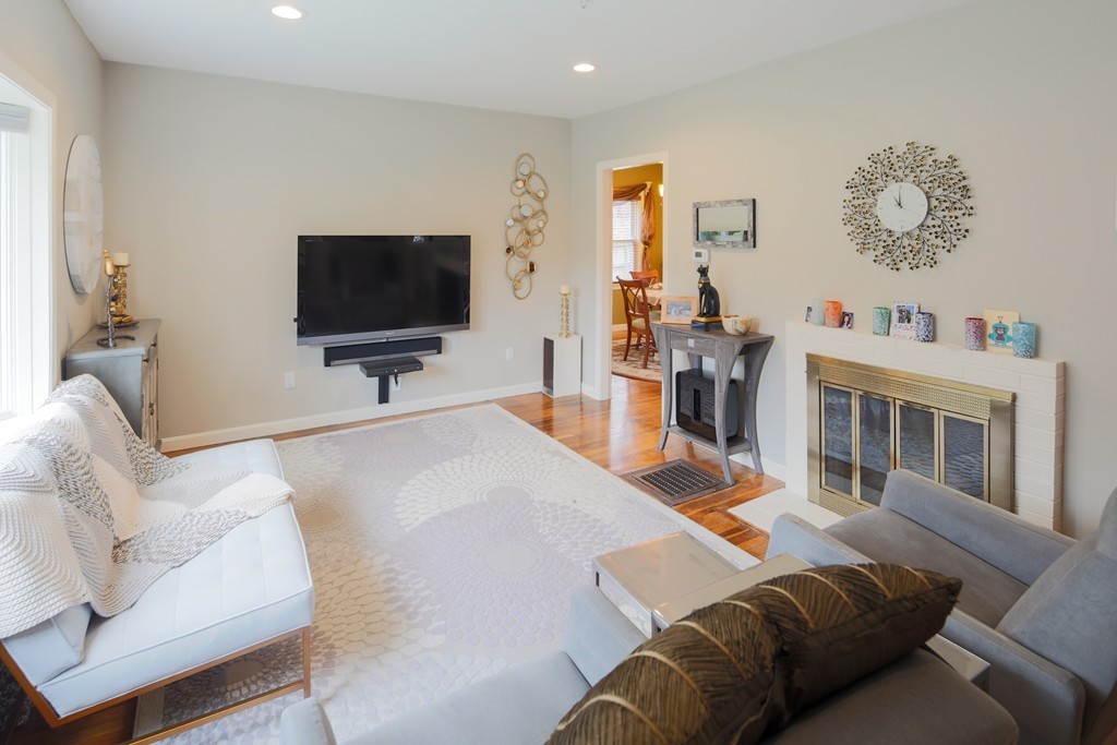 707 South Street Waltham, MA 02453 - Photo 7 of 20