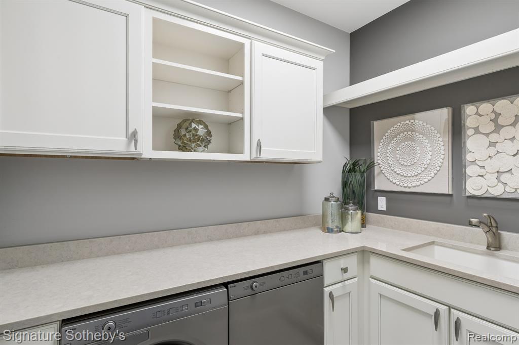 4911 Pinnacle Boulevard Rochester, MI 48306 - Photo 32 of 49