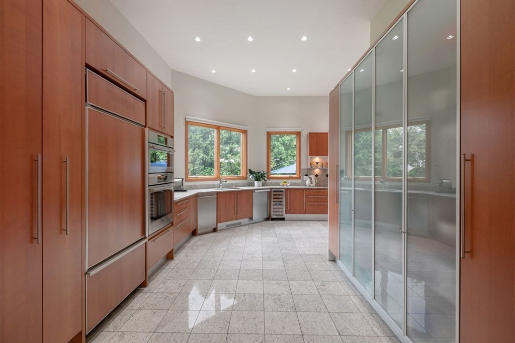 15 Deborah Road Newton, MA 02459 - Photo 10 of 33 Gallery Image 10