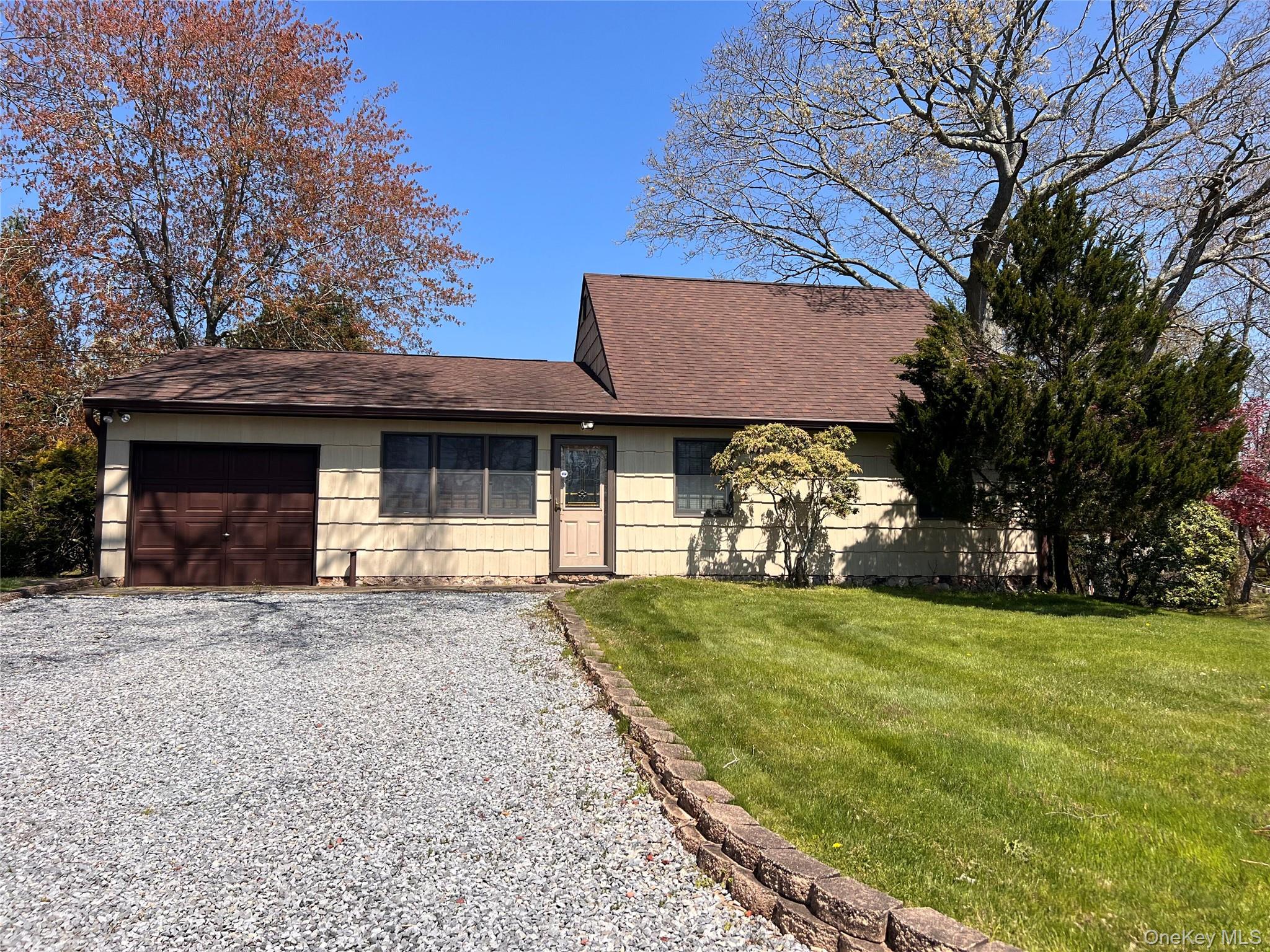 27 West Tiana Road, Unit A Hampton Bays, NY 11946 - Photo 1 of 16