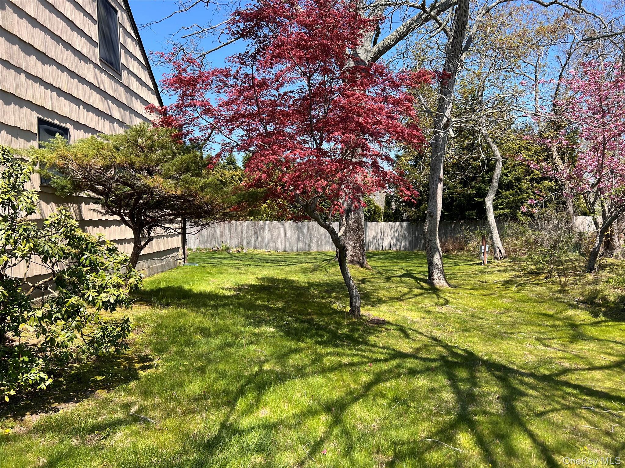 27 West Tiana Road, Unit A Hampton Bays, NY 11946 - Photo 15 of 16