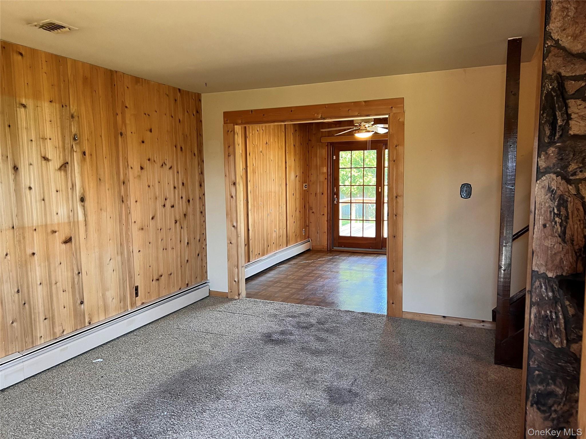 27 West Tiana Road, Unit A Hampton Bays, NY 11946 - Photo 4 of 16