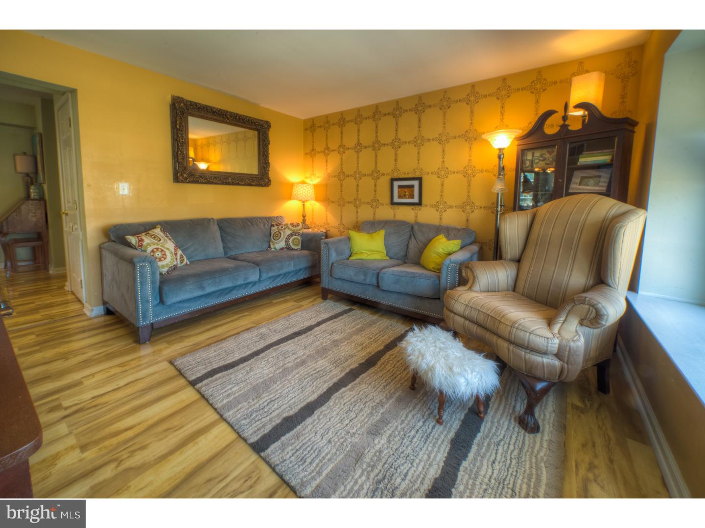 5352 Lake Road Newfield, NJ 08344 - Photo 6 of 24 Living Room