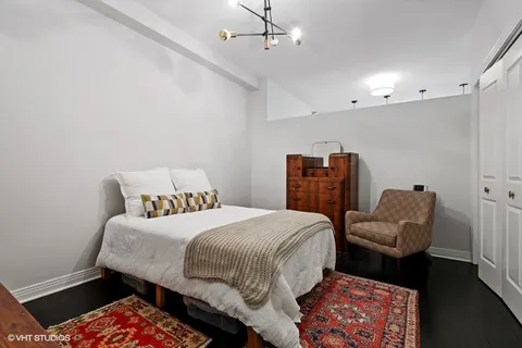 $289,900 | 6 North Michigan Avenue, Unit 610, Chicago, IL 60602