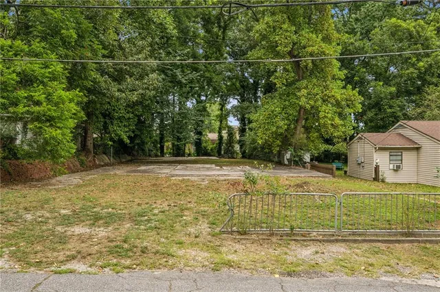 $229,000 | 2142 Dowdell Drive, Chamblee, GA 30341