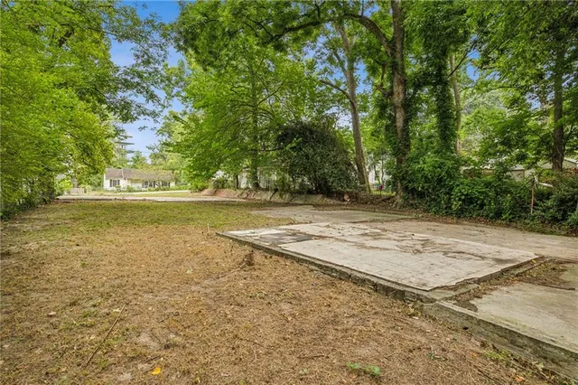 a picture of a bench