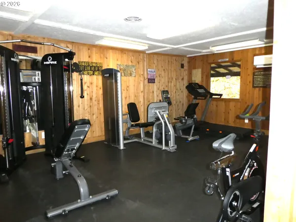 $179,000 | 32700 Southeast Leewood Lane, Unit 32, Boring, OR 97009