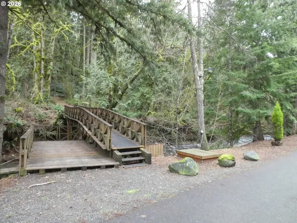 $179,000 | 32700 Southeast Leewood Lane, Unit 32, Boring, OR 97009