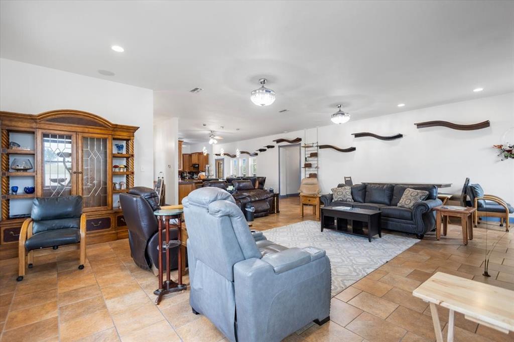 15515 County Road Tyler, TX 75702 - Photo 19 of 40