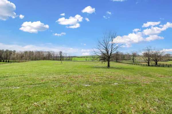 $600,000 | 41 Last Raid Lane, Churchville, VA 24421