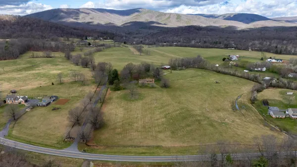 $600,000 | 41 Last Raid Lane, Churchville, VA 24421