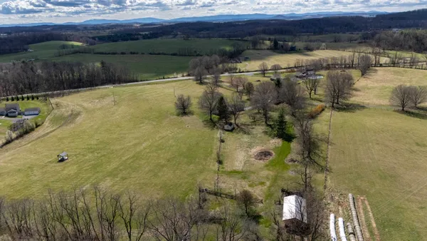 $600,000 | 41 Last Raid Lane, Churchville, VA 24421
