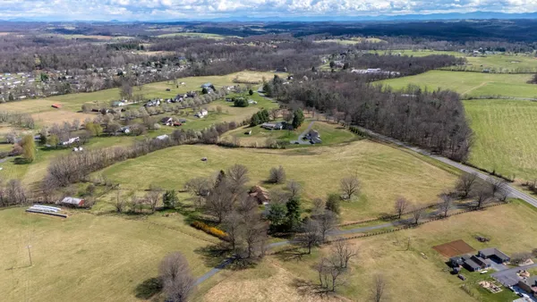 $600,000 | 41 Last Raid Lane, Churchville, VA 24421