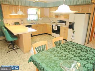 347 Ridge Road Telford, PA 18969 - Photo 4 of 10 Kitchen