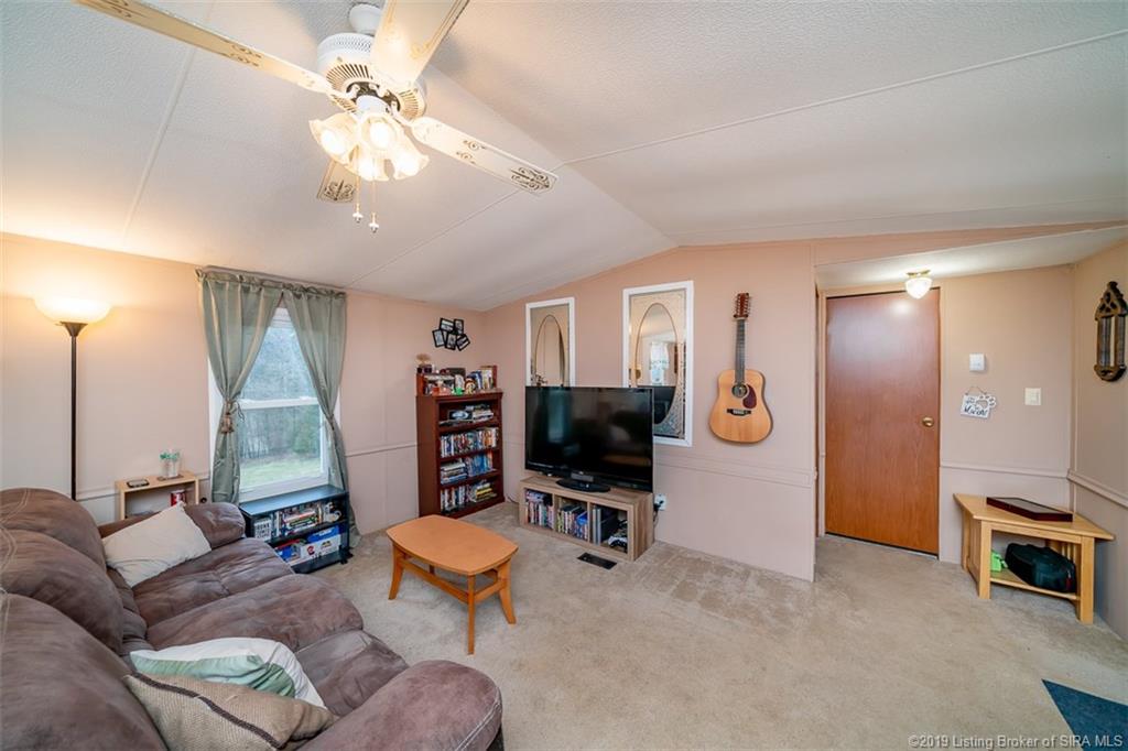 3991 Shiloh Road Southwest Corydon, IN 47112 - Photo 3 of 23