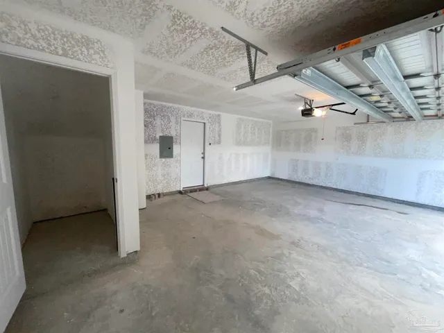 $1,635 | 5065 Peach Drive, Pace, FL 32571