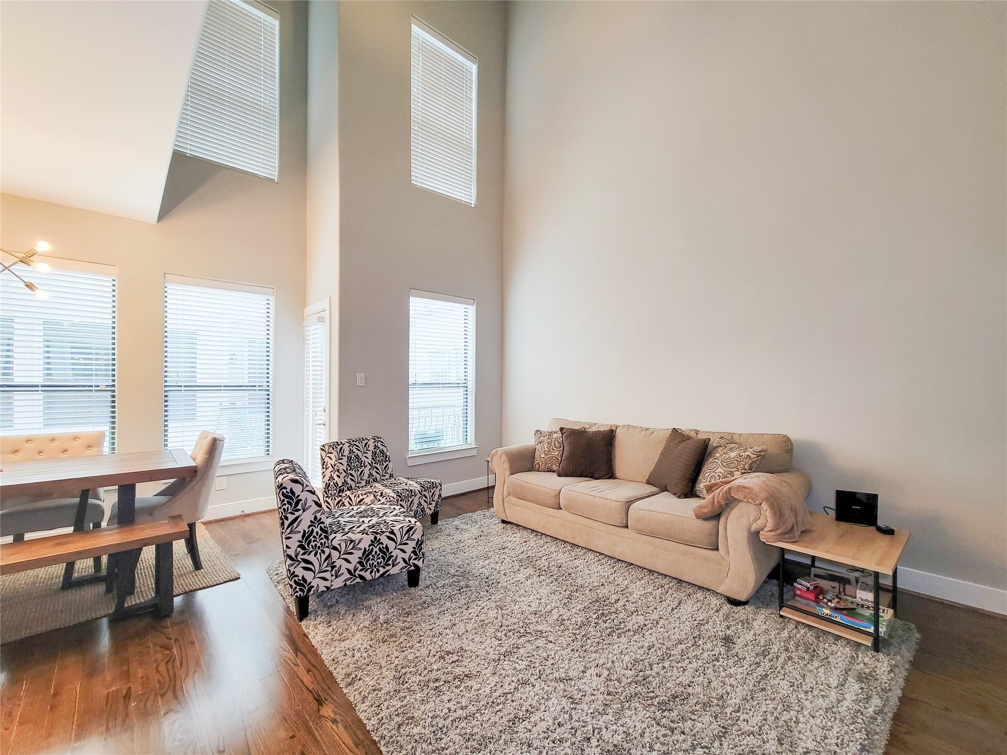 1424 Wilson Street Houston, TX 77019 - Photo 28 of 47 a living room with furniture and a large window