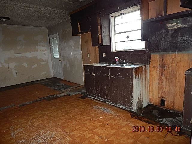 927 Boykin Street Bay Minette, AL 36507 - Photo 3 of 15 Kitchen