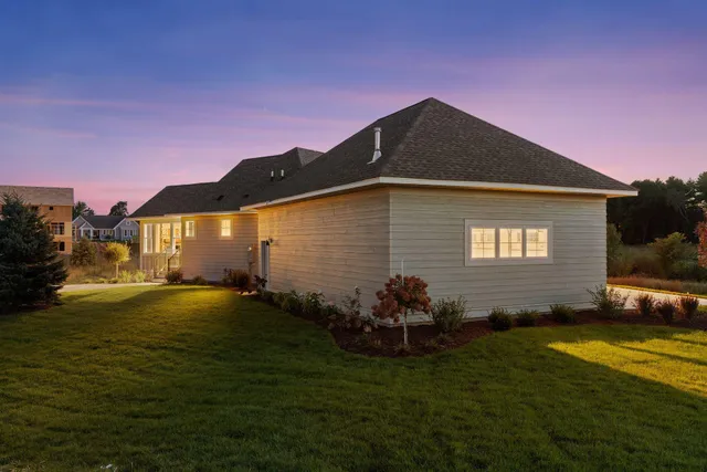 $1,299,900 | 4733 Ogden Trail Lane North, Stillwater, MN 55082