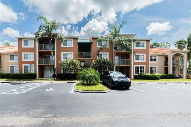 $1,650 | 1260 Wildwood Lakes Boulevard, Unit 107, Naples, FL 34104