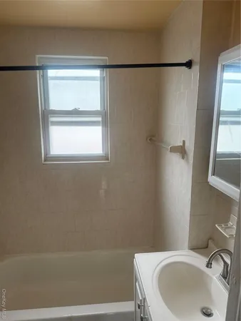 $3,000 | 211-20 99th Avenue, Unit 2 | Bellaire Park