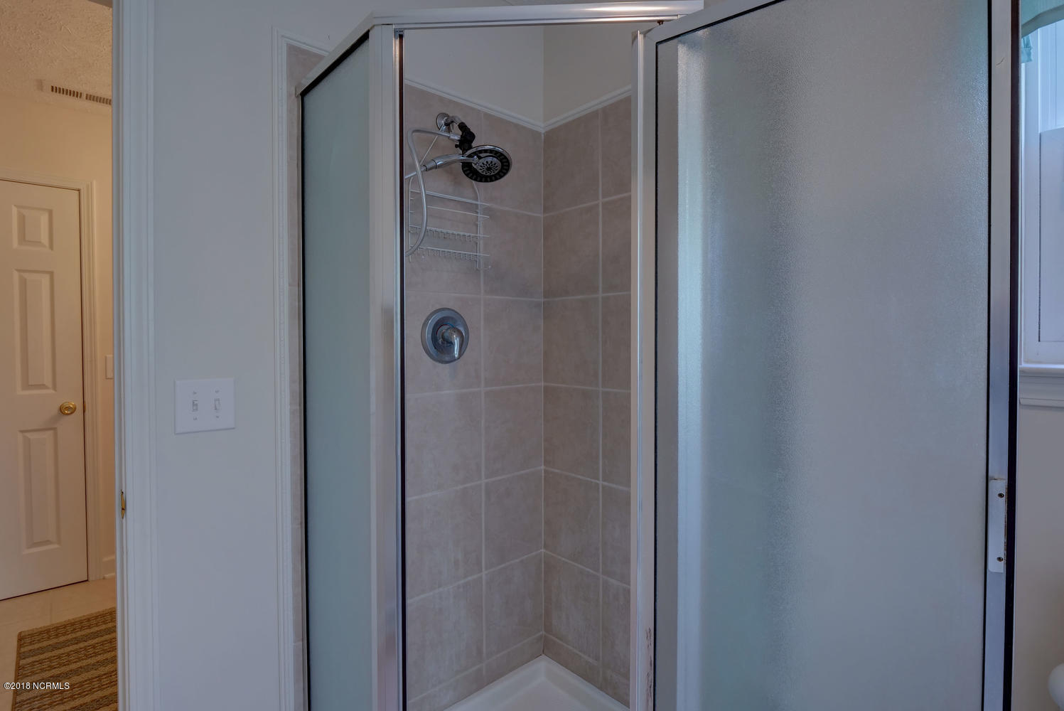 601 Barber Road Southport, NC 28461 - Photo 16 of 30 Master Bath-3