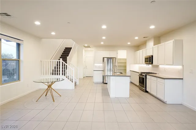 $3,200 | 1153 Notch Peak Street, Unit 103, Las Vegas, NV 89135