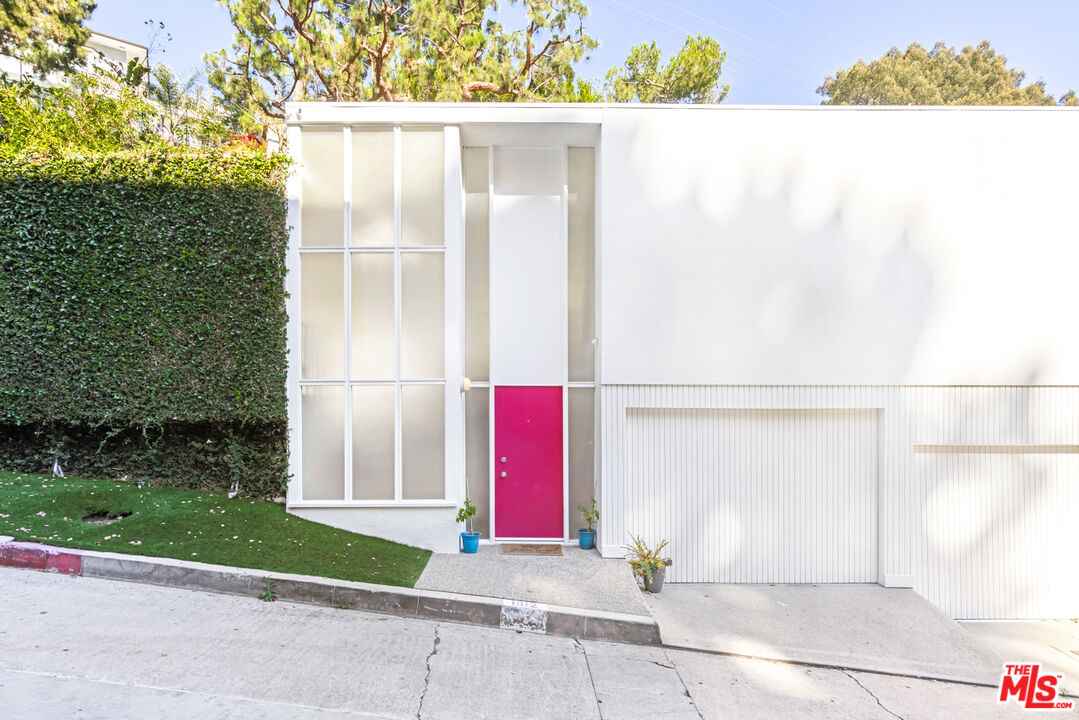 1612 Schuyler Road, Beverly Hills, CA 90210 Compass