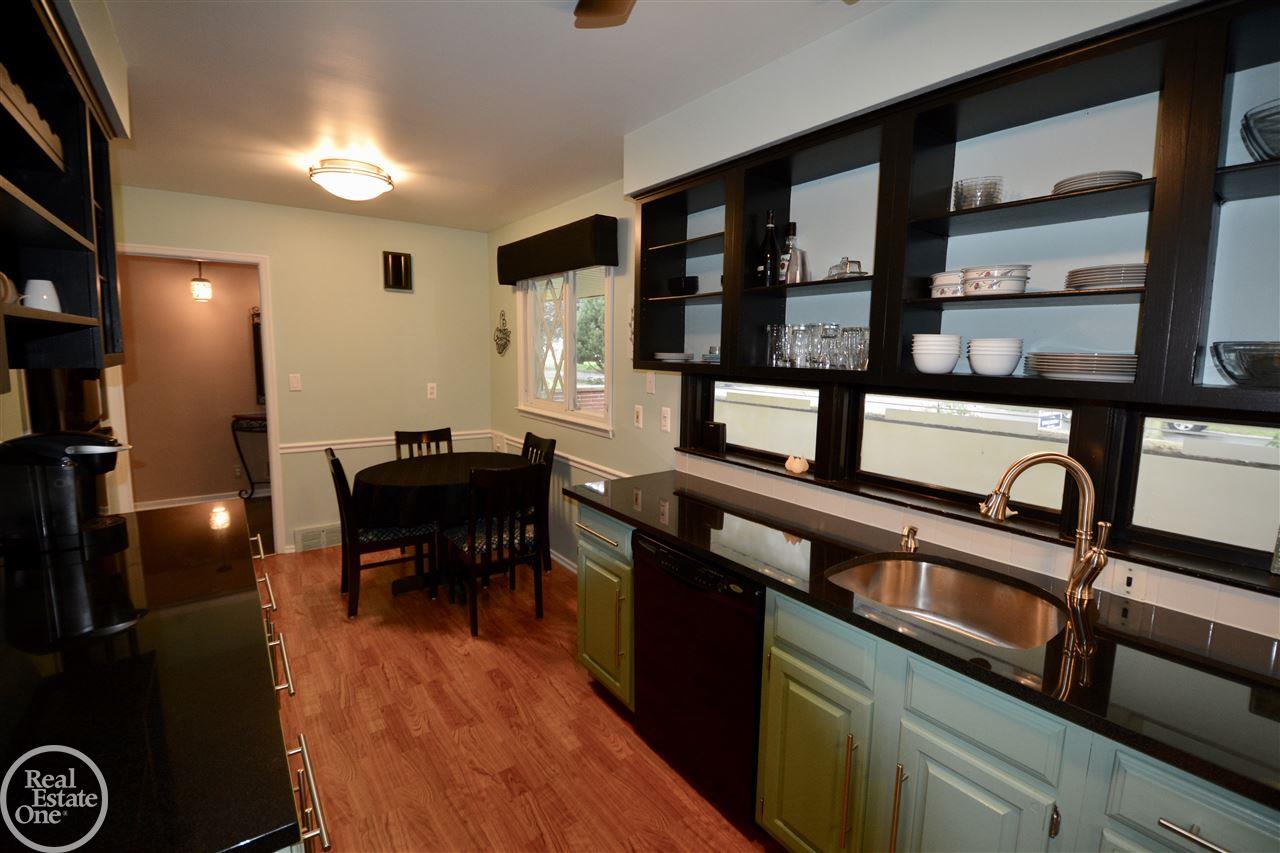 475 Lexington Road Grosse Pointe Farms, MI 48236 - Photo 8 of 40