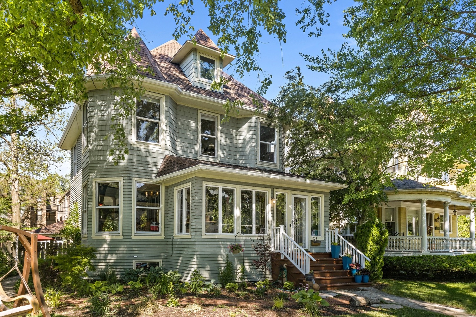 928 Sheridan Road Evanston, IL 60202 - Photo 1 of 1