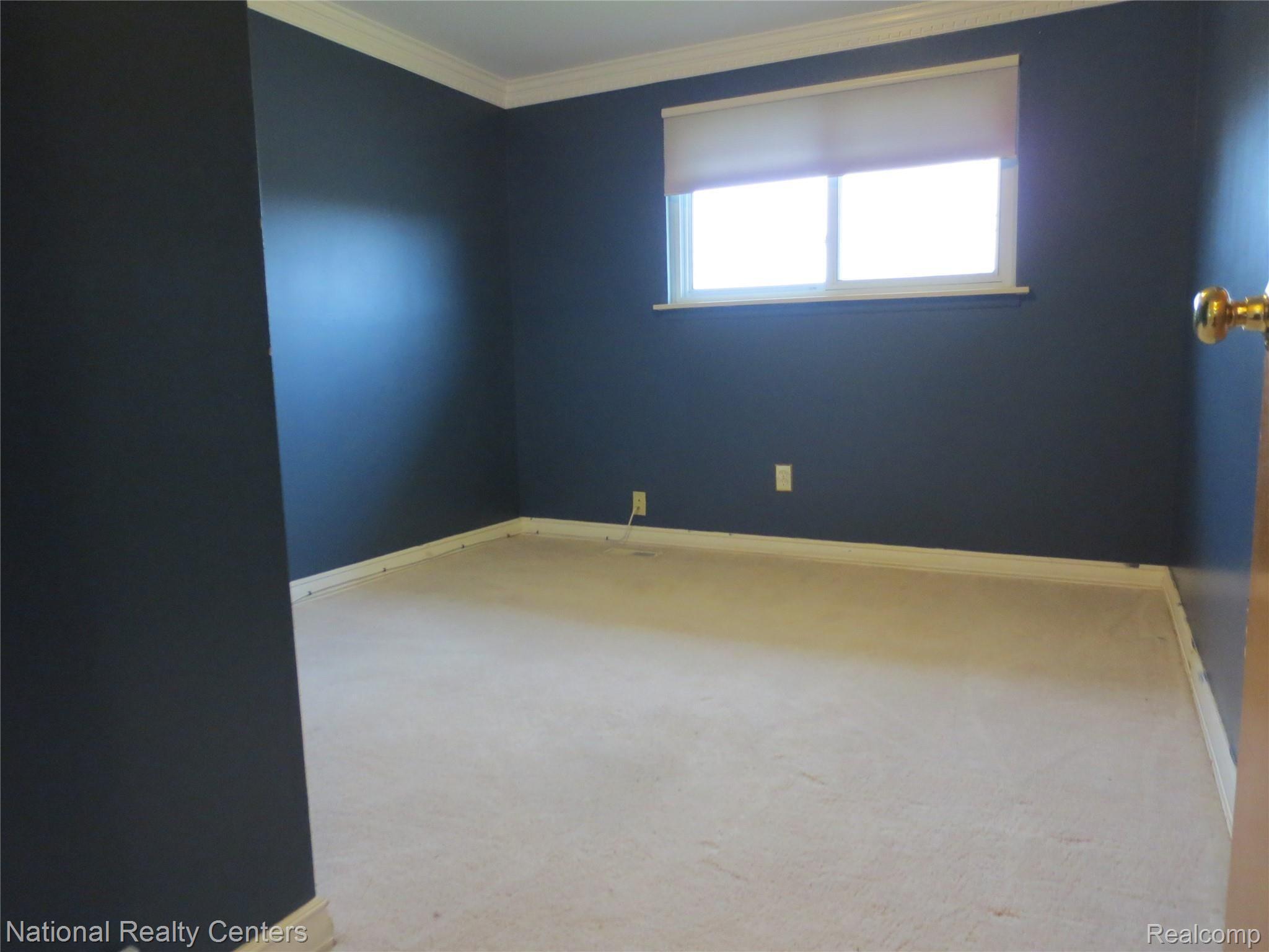 16482 West Eleven Mile Road Southfield, MI 48076 - Photo 17 of 20 IMG_1230.JPG
