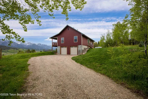 $799,000 | 31 Pine Hollow, Alpine, WY 83128