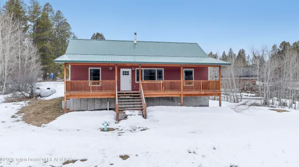 $850,000 | 31 Pine Hollow, Alpine, WY 83128
