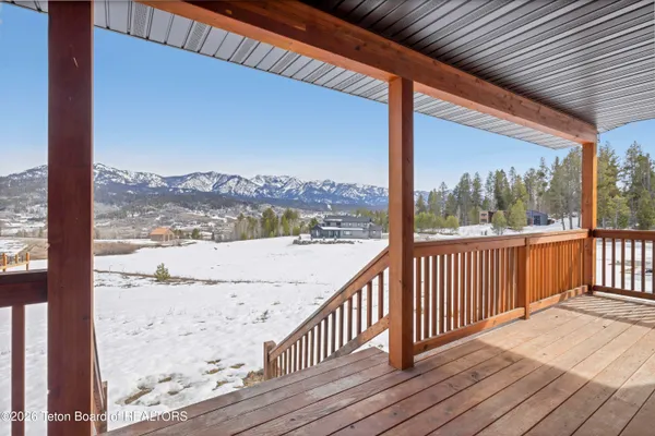 $850,000 | 31 Pine Hollow, Alpine, WY 83128