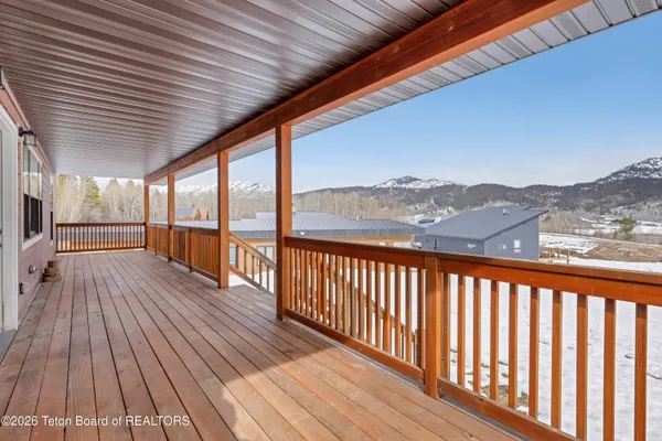 $850,000 | 31 Pine Hollow, Alpine, WY 83128