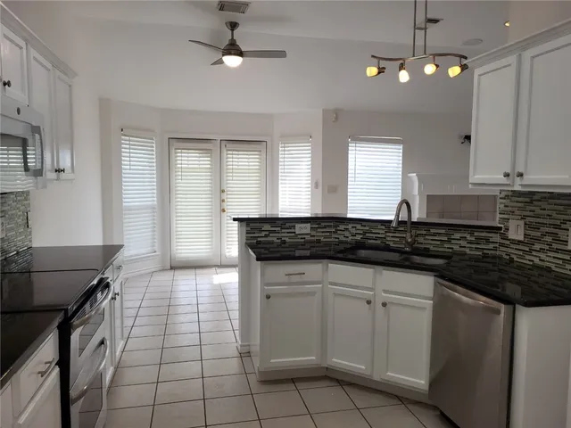 $2,150 | 4909 Lake Nocona Drive, Corpus Christi, TX 78413