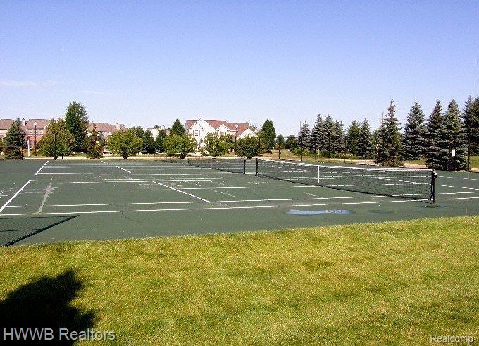 809 Garnet Court Rochester, MI 48306 - Photo 24 of 24 TENNIS COURT P1010052 (2).JPG