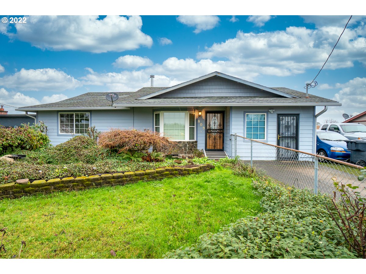 809 Toliver Road Molalla, OR 97038 - Photo 1 of 17