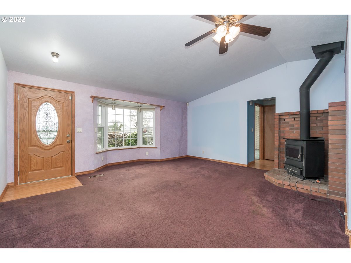 809 Toliver Road Molalla, OR 97038 - Photo 7 of 17