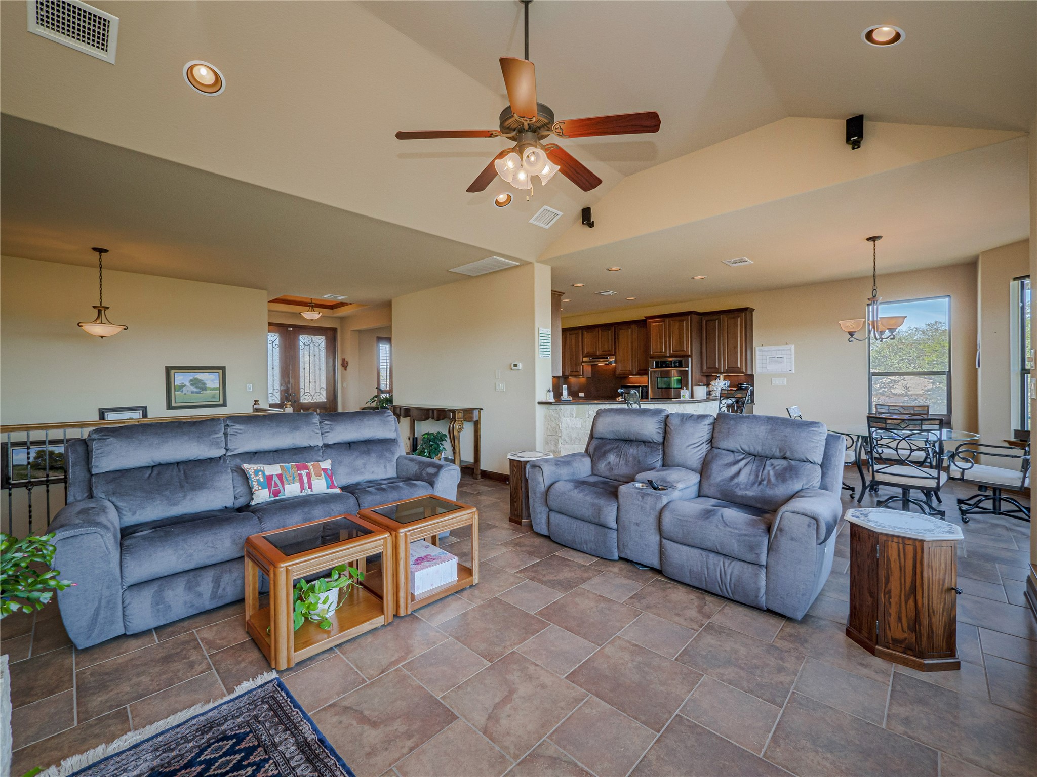 21012 N Ridge Lago Vista, TX 78645 - Photo 7 of 37